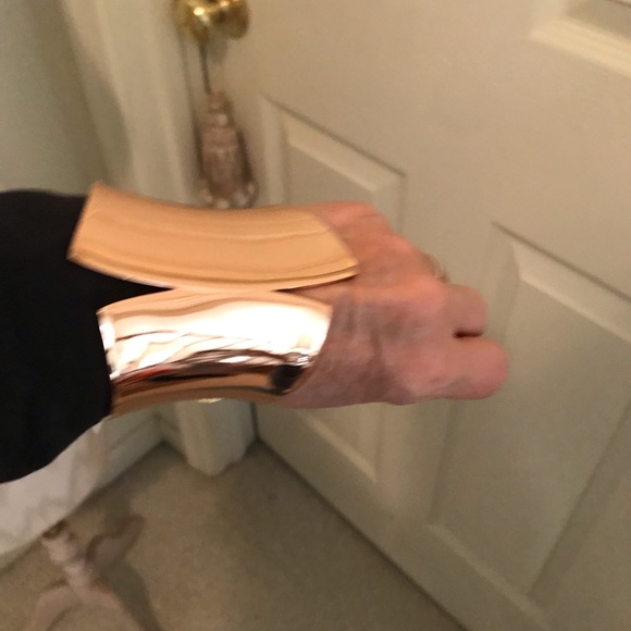 Eye Candy cuff nwt rose gold color Married at First Sight - Picture 2 of 3